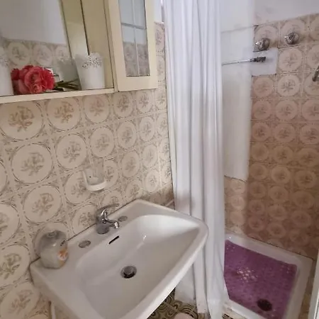Casa Diaz 18 *